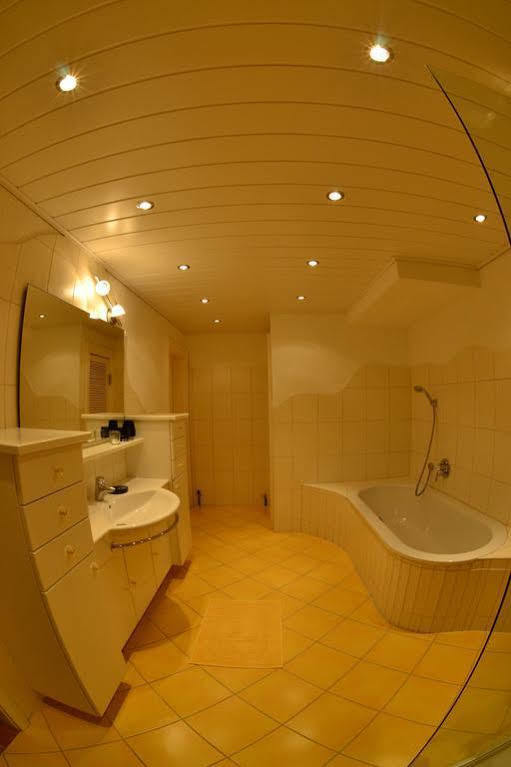 Alpine Living By We Rent, Summercard Included Apartment Zell am See